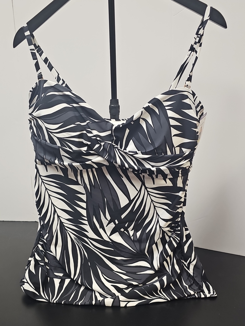 Anne Cole Black & White Palm-Print Tankini Top